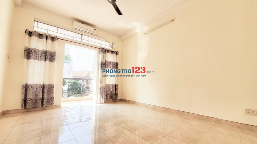 Phòng mới, đẹp, ban công lớn, ngay D2 nối dài, P.25, Bình Thạnh !