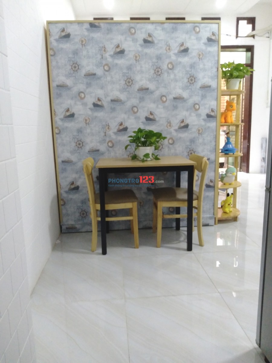 Cho thuê phòng studio 40m2 ĐĐTN ở Bạch Đằng ngay sát Hàng Xanh