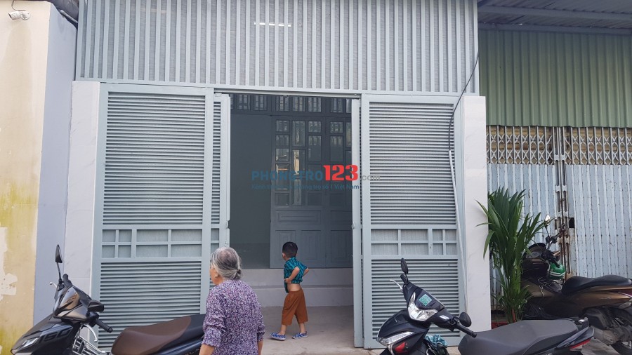 Cần cho thuê gấp nhà hẻm 1 trệt 1 lửng đường Tân Chánh Hiệp 24, Quận 12, TP. Hồ Chí Minh.