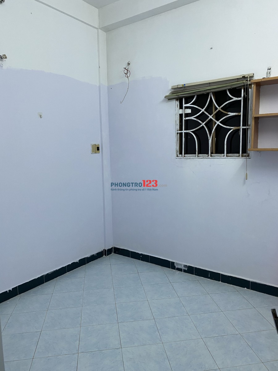 Phòng trọ gần trường Cao đẳng Kinh tế Đối ngoại, gần Q.1, 2,2 triệu/tháng