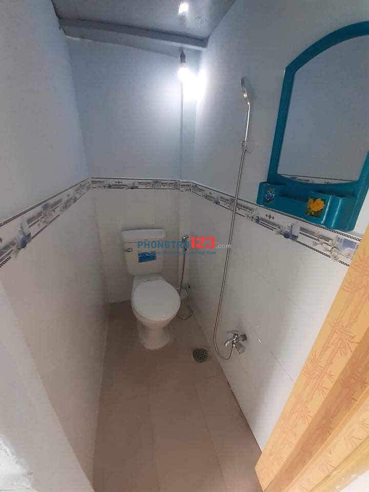 Phòng trọ có máy lạnh, wifi, giờ giấc tự do