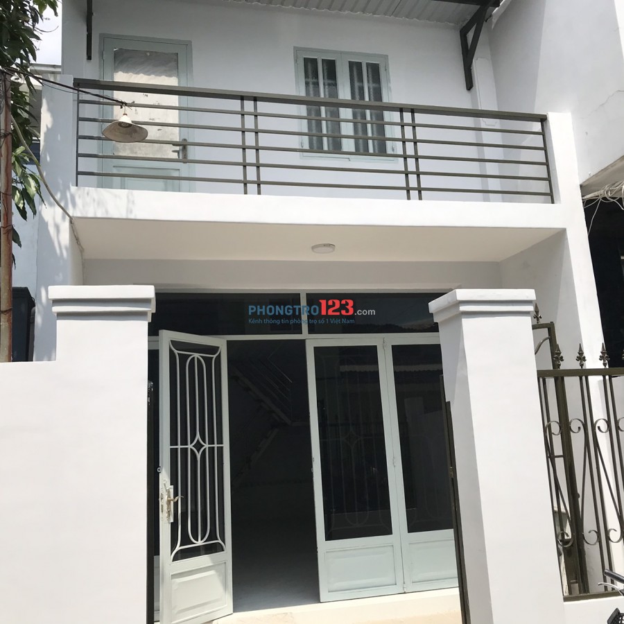 Cho thuê nhà mới nguyên căn 1 trệt 1 lầu 69m2 Tại hẻm 56 Gò Ô Môi P Phú Thuận Q7 giá 9tr/th