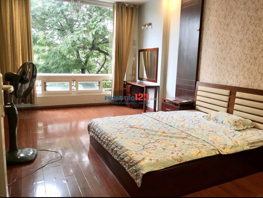 Cho thuê phòng có nội thất 36m2 Nhà mặt tiền 187C Hoàng Sa P Tân Định Q1