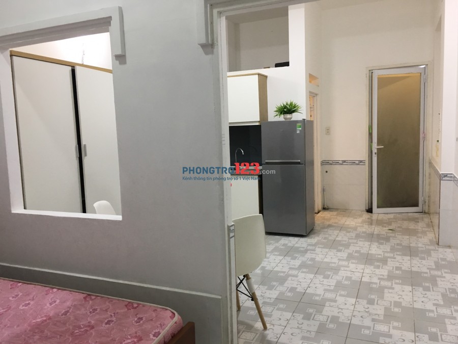 Cho thuê phòng 30m2, 1 PN riêng, Quận 2