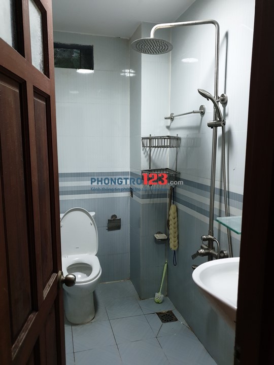 Phòng cuối đường Bình Lợi, đủ tiện nghi, giờ tự do
