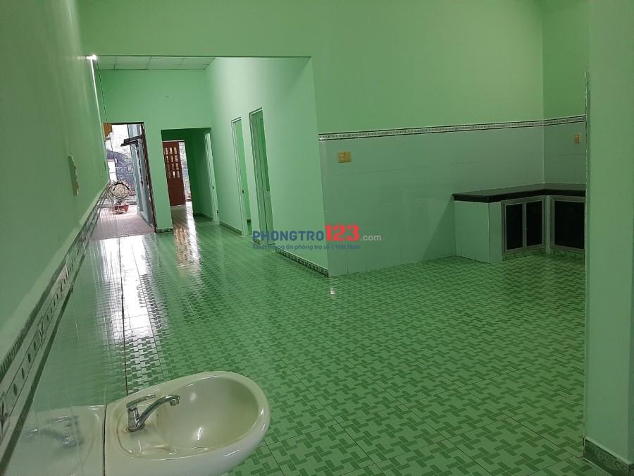Chính chủ nhà cấp 4 hiện đại 180 m2 cho thuê nguyên căn tại P. Phú Thọ, Thủ Dầu Một, BD.