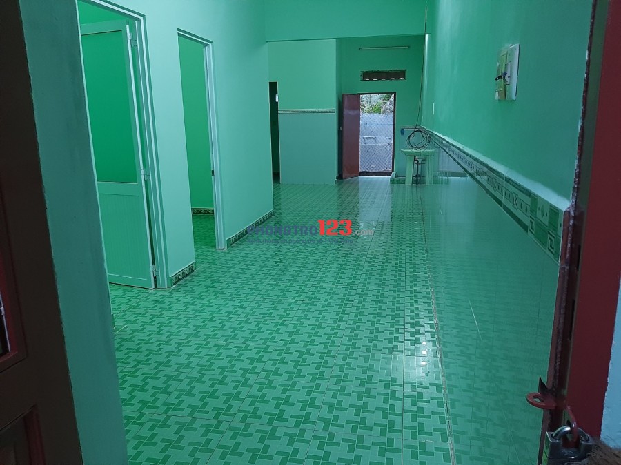 Chính chủ nhà cấp 4 hiện đại 180 m2 cho thuê nguyên căn tại P. Phú Thọ, Thủ Dầu Một, BD.