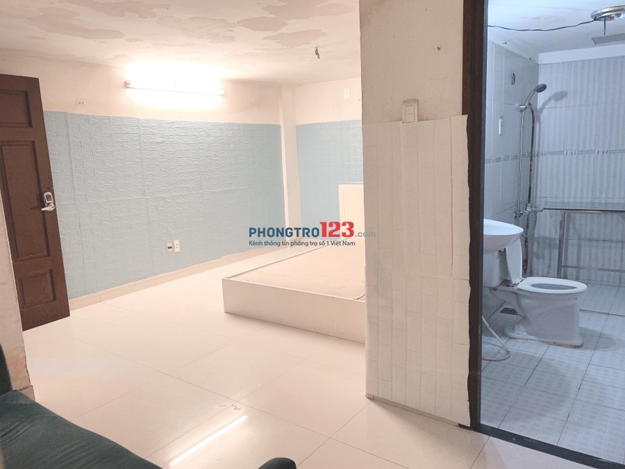 2,8tr phòng Bình Thạnh có sofa, giường, máy lạnh, thang máy