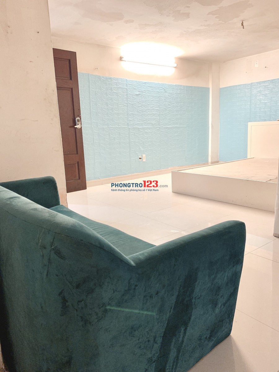 2,8tr phòng Bình Thạnh có sofa, giường, máy lạnh, thang máy