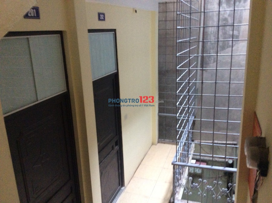 Phòng trọ 17-20 m2 tại phố Phương Mai - Đống Đa