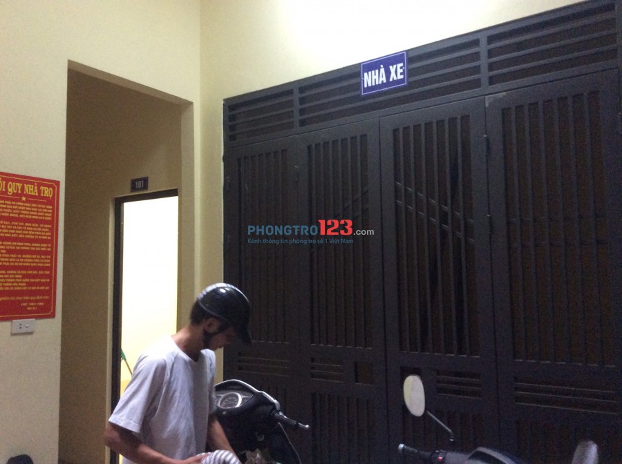 Phòng trọ 17-20 m2 tại phố Phương Mai - Đống Đa