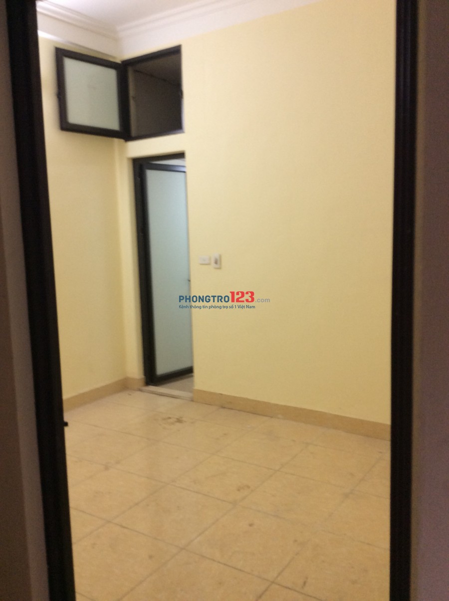 Phòng trọ 17-20 m2 tại phố Phương Mai - Đống Đa