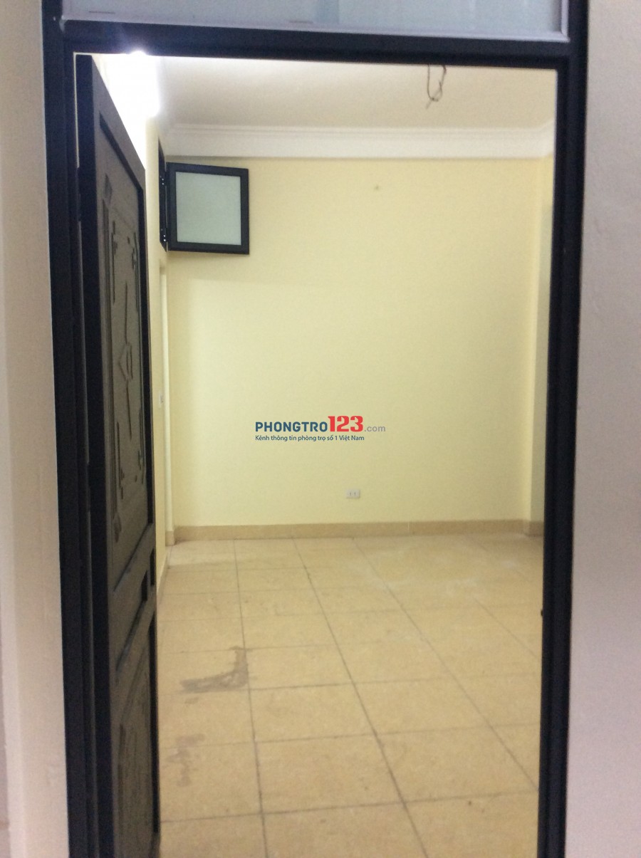 Phòng trọ 17-20 m2 tại phố Phương Mai - Đống Đa