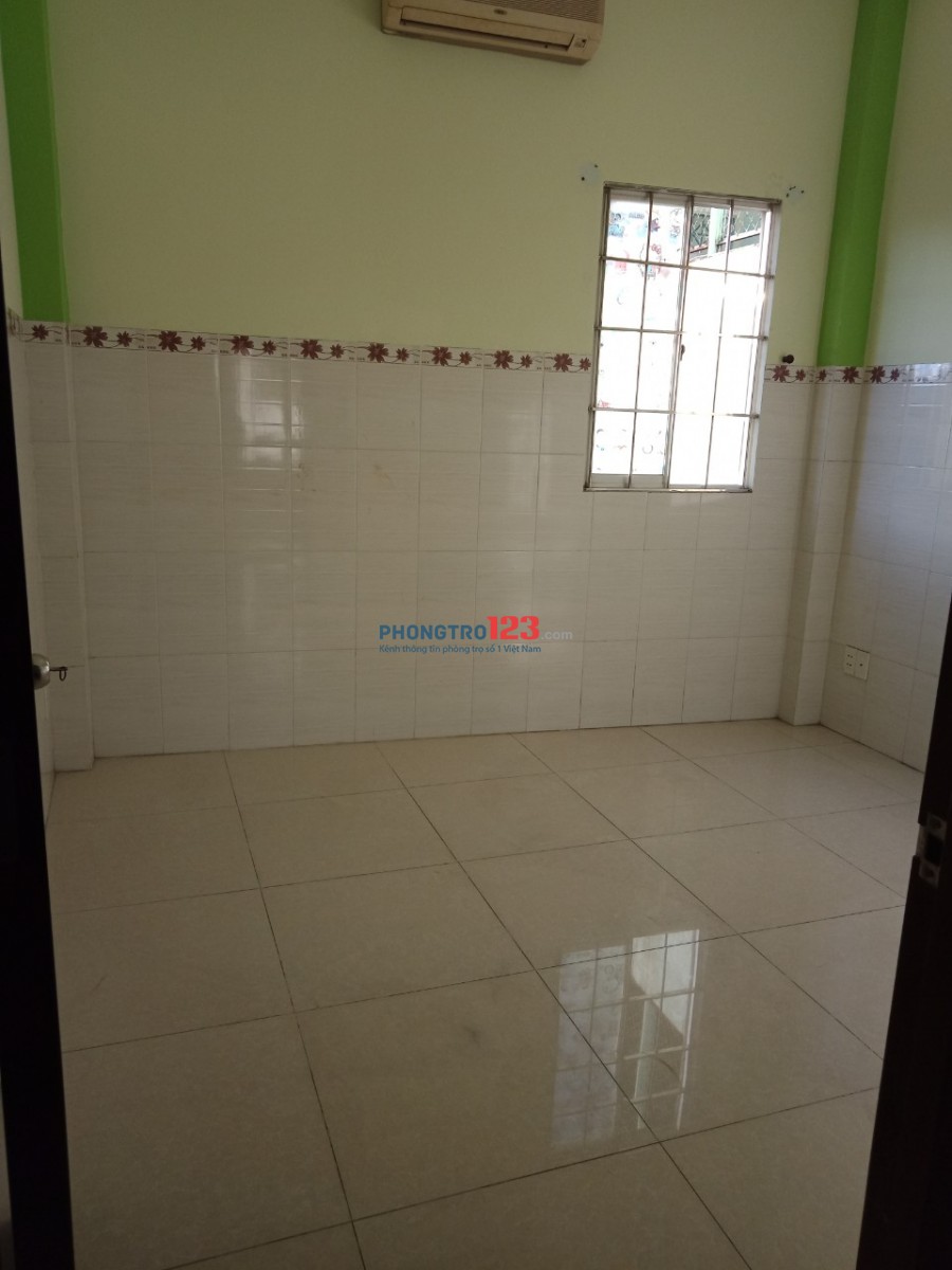 Phòng sạch đẹp, cửa sổ mát mẻ gần Minh Phụng Q.11, giáp Q.10