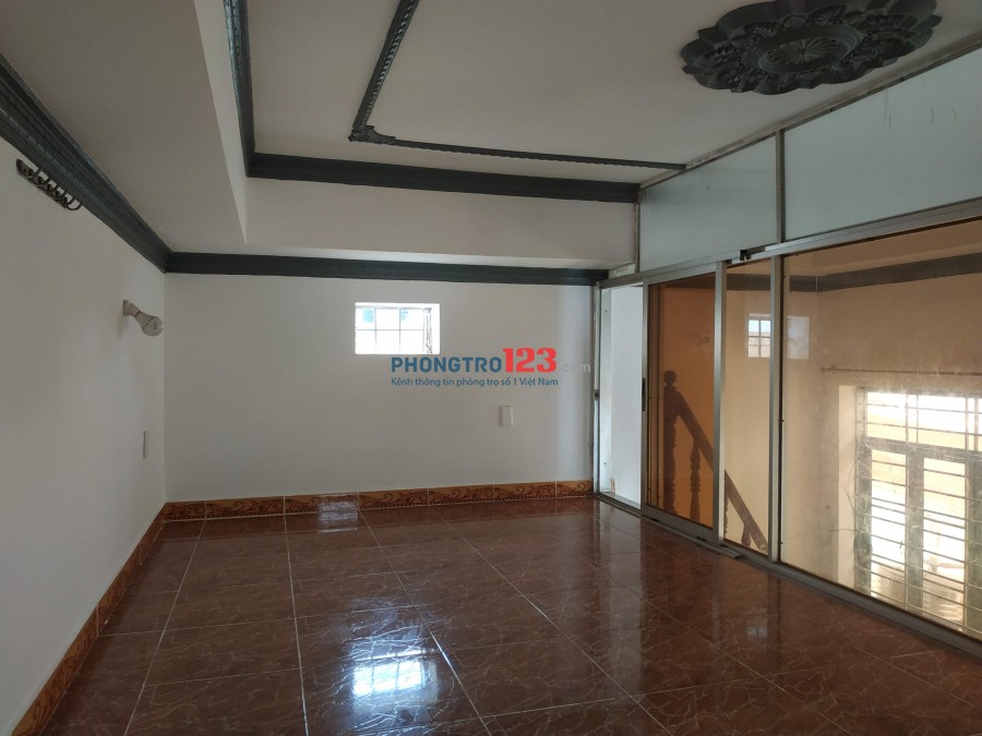 Nhà nguyên căn, DTSD 75m2, 4.7 tr, Phú Xuân Nhà Bè