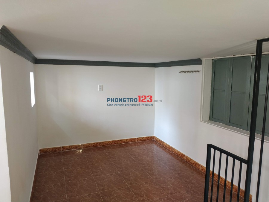 Nhà nguyên căn, DTSD 75m2, 4.7 tr, Phú Xuân Nhà Bè