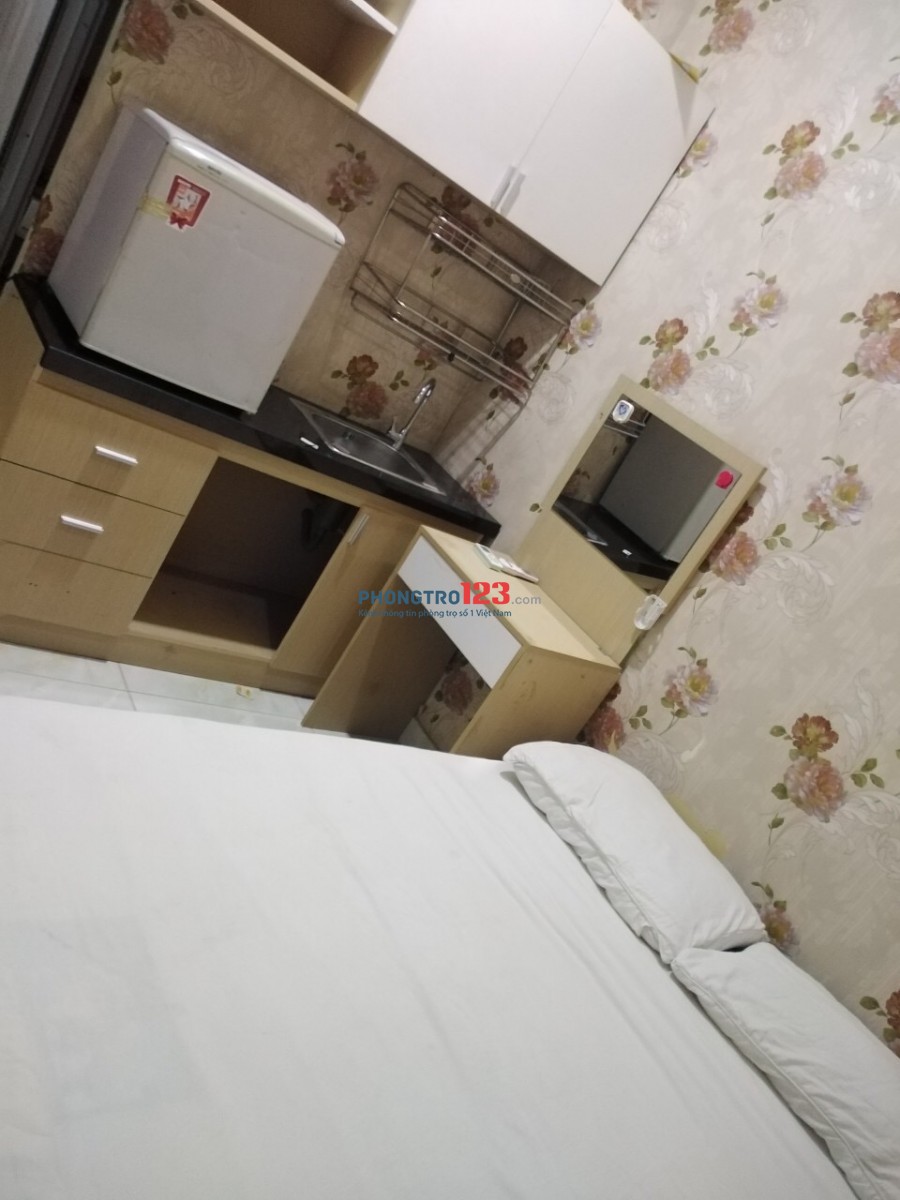 Cho thuê phòng trọ tại Quận 1, giá 2 triệu 5