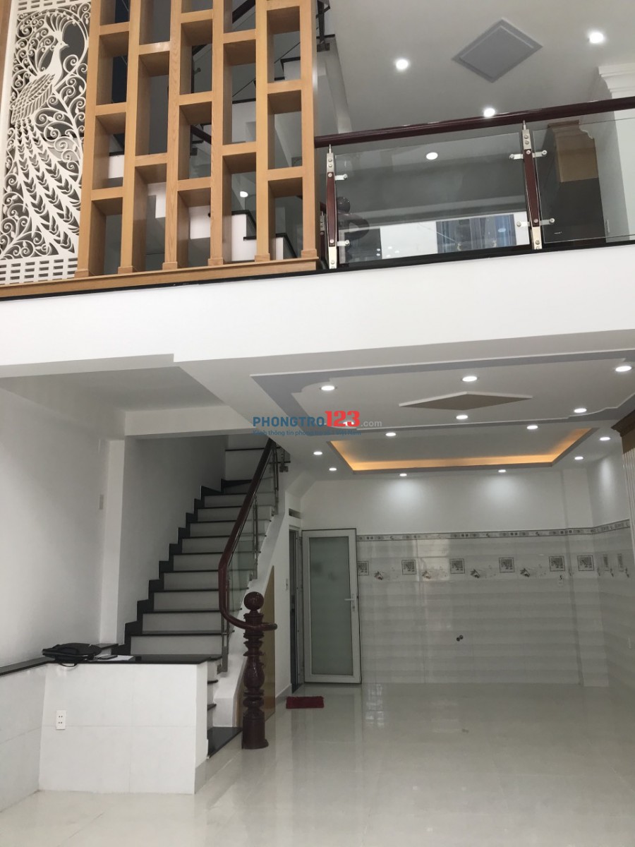 Cho thuê Or Bán nhà mới xây 5x10 có 4 lầu HXH tại 18/1 Nguyễn Văn Dung P6 GVấp