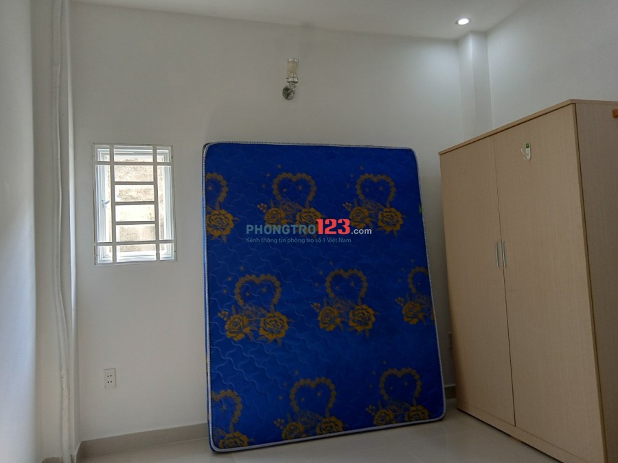 Cho thuê phòng 20m2 đường Phạm Viết Chánh, Q.Bình Thạnh, gần Quận 1