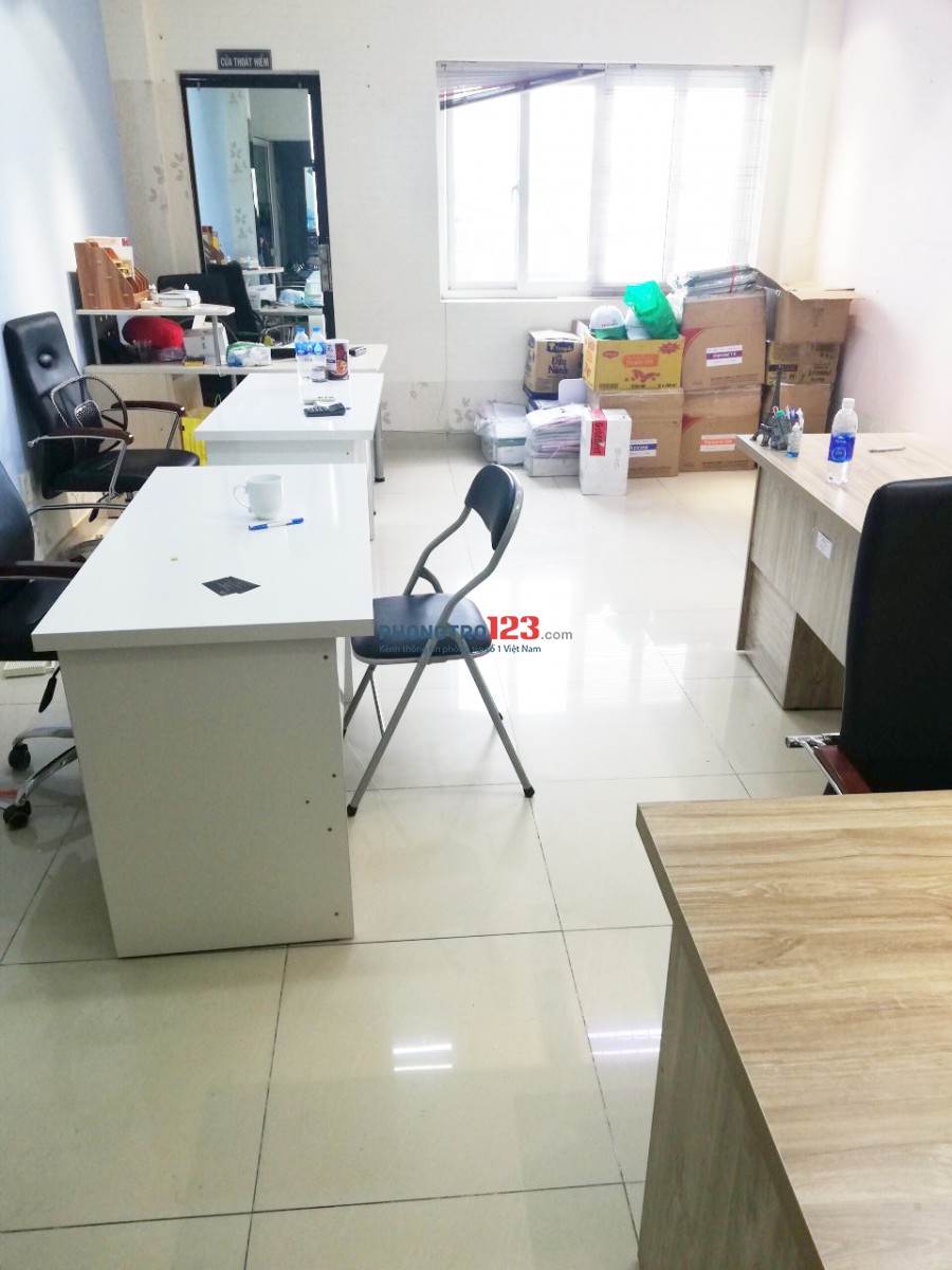Cho thuê tòa nhà văn phòng, Hoàng Diệu, DTSD gần 900 m2