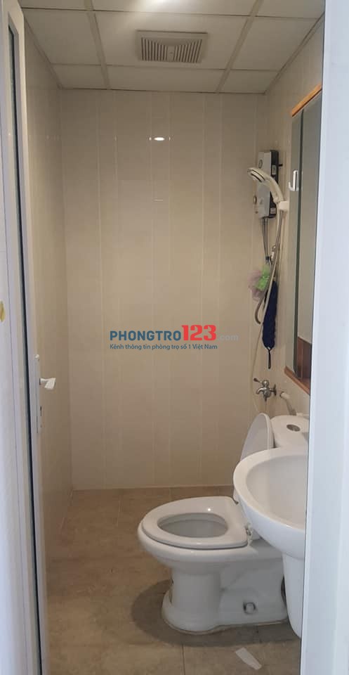 Cần tìm 1 nữ thuê lại 1 phòng có WC riêng ở chung cư Thủ Thiêm Star quận 2