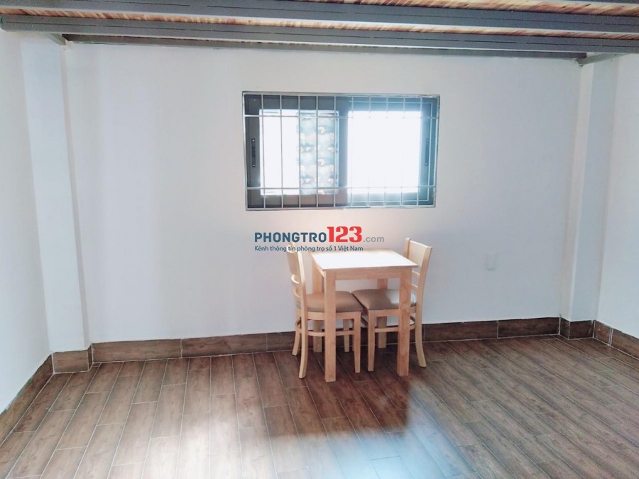 Căn Hộ Q1 2PN,1PN có gát rộng hơn 70m2 giá chỉ ( 7.500.000-10.500.000)