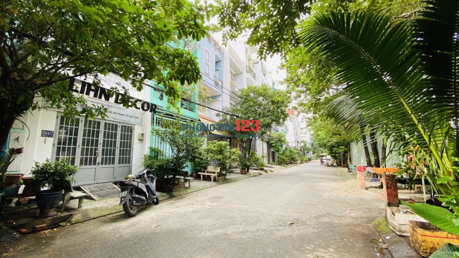 Cho thuê nhà NC 1 trệt 1 lầu 4x14 hẻm 12m tại Nguyễn Phúc Chu P15 TBình giá 11tr/th