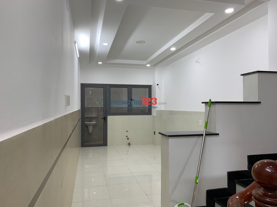 Cho thuê phòng balcon máy lạnh nhà mặt tiền 139B Đường 79 P Tân Quy Q7 giá 4tr/th