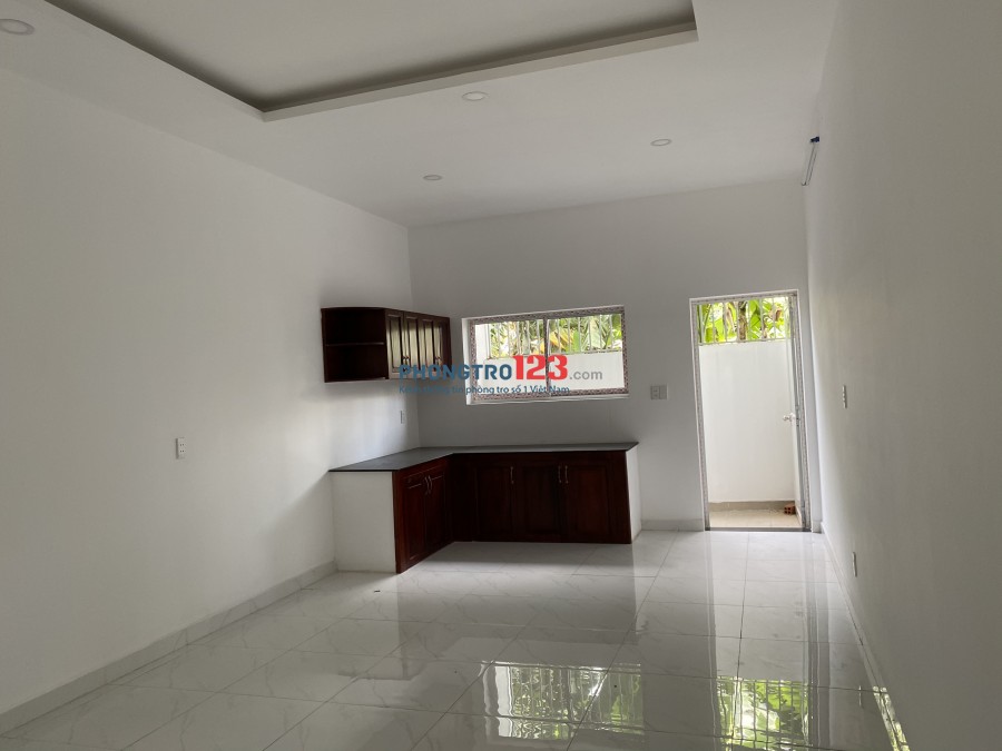 Cho thuê Nhà trọ nhà 1 trệt 1 lầu-đường 12m- 4 Phòng Ngủ kế bên Làng Đại Học- gần Big C TP Dĩ An