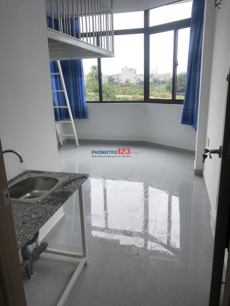 Phòng có view đẹp + gác( thang máy) mới xây