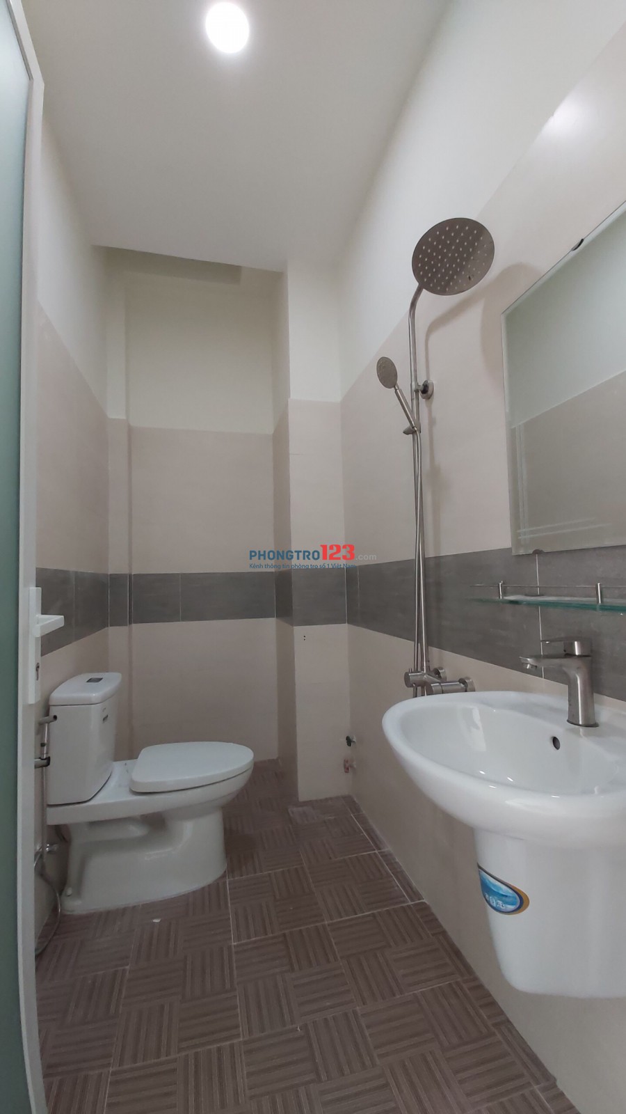 Cho thuê studio có ban công, cửa sổ