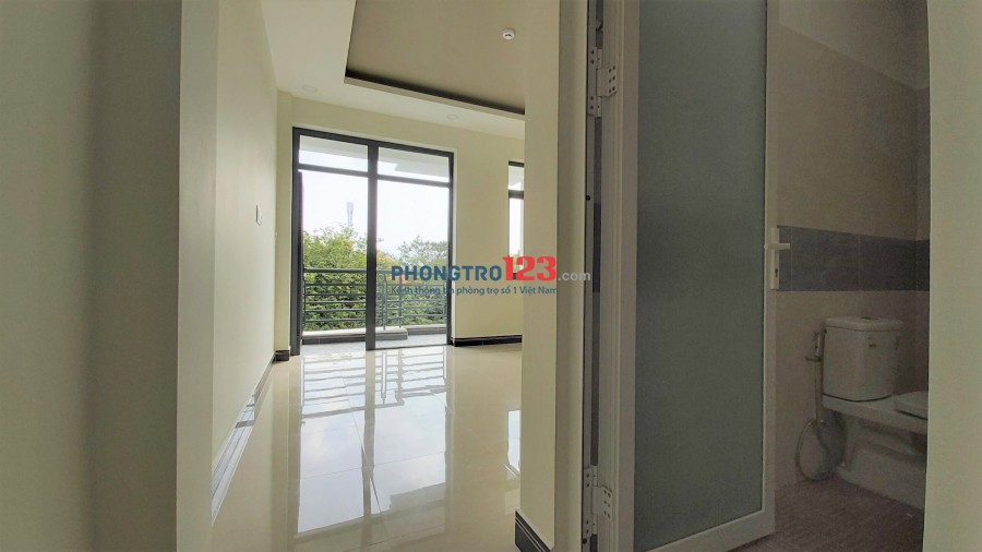 Cho thuê studio có ban công, cửa sổ