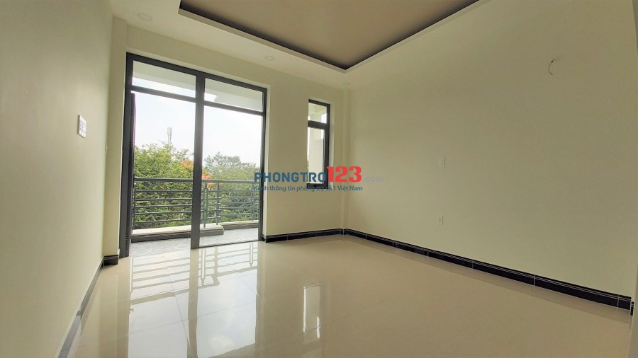 Cho thuê studio có ban công, cửa sổ