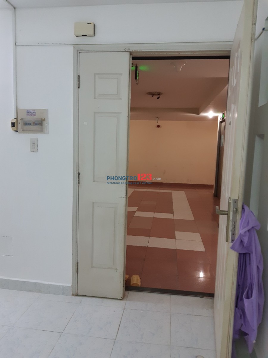 Cần cho thuê căn hộ Lê Thành A, Quận Bình Tân. Diện tích 68m2, 2 Phòng Ngủ.