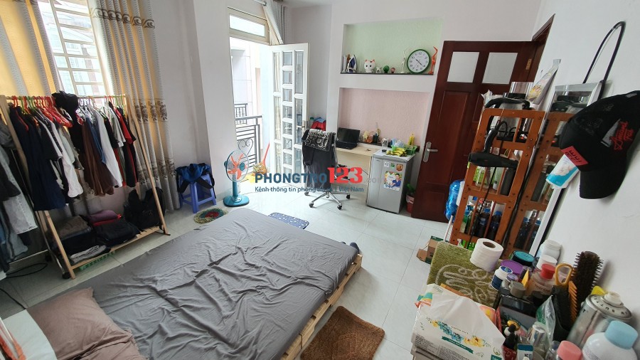 TÌM NAM Ở GHÉP PHÒNG MÁY LẠNH, GIỜ TỰ DO