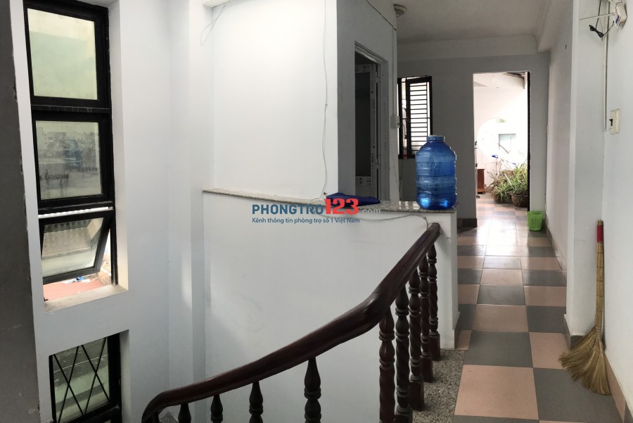 Phòng trọ tiện nghi, 25m2, giá rẻ, trung tâm Bình Thạnh