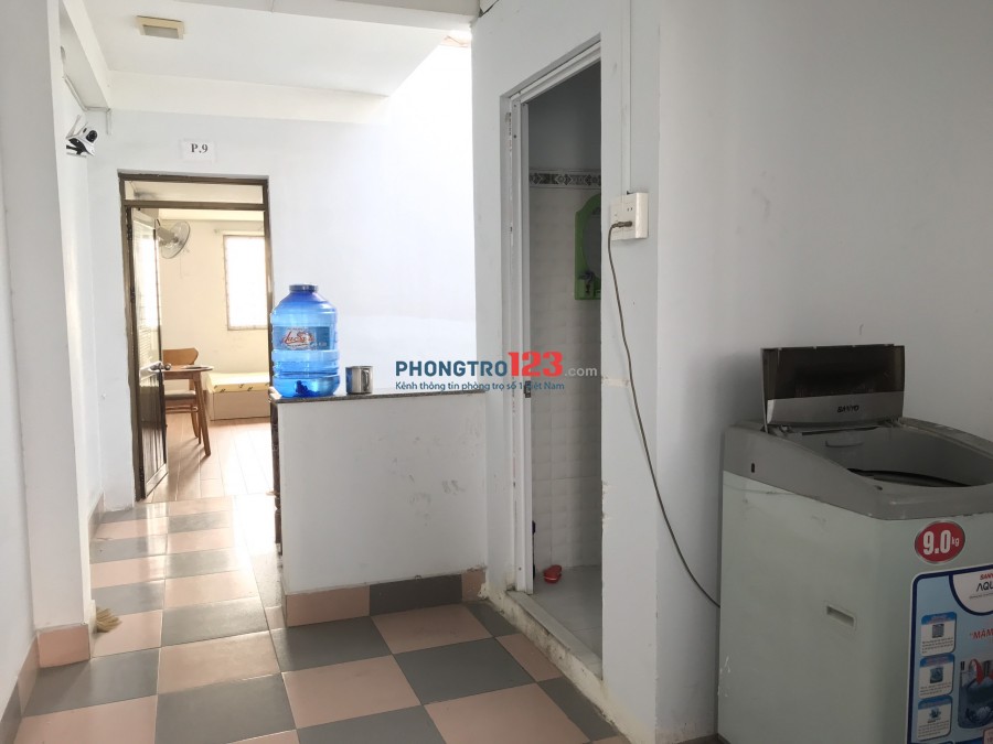 Phòng trọ tiện nghi, 25m2, giá rẻ, trung tâm Bình Thạnh