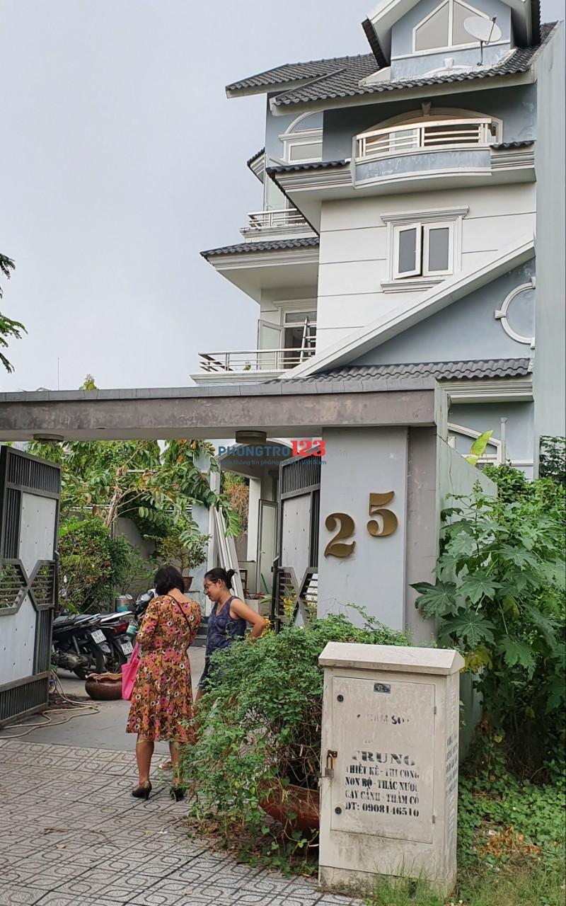 Cho thuê villa trong khu dân cư Khang Điền Đỗ Xuân Hợp Q9 DT 360m2