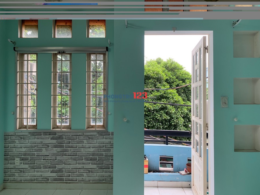Cho thuê phòng balcon rộng rãi tại Nguyễn Thế Truyện P Tân Sơn Nhì Q Tân Phú giá từ 3tr/th