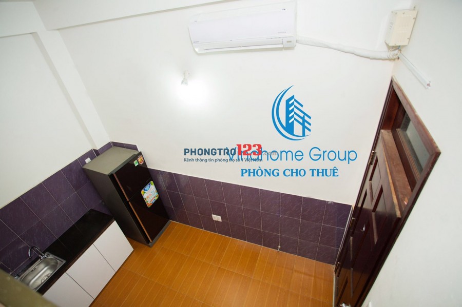Nhà mới xây, thang máy, full nôi thất, hẻm ôtô.