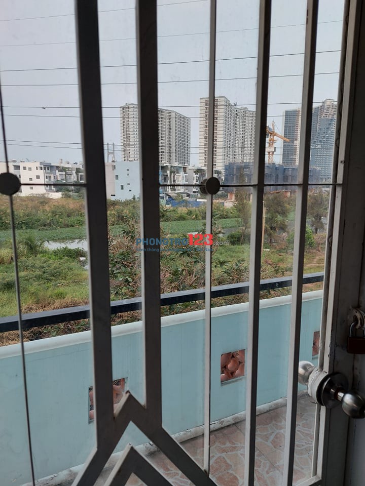 Cho thuê nhà ở sinh hoạt mặt tiền 49D khu Nam Long, Phú Thuận Quận 7 nguyên căn, nhà trống, không nội thất.