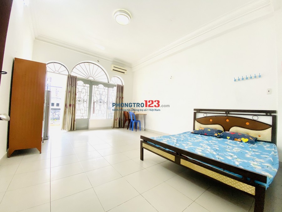 Phòng SÂN BAY 27m2, bếp nấu ăn, Full Nội Thất, giờ tự do, 4TR