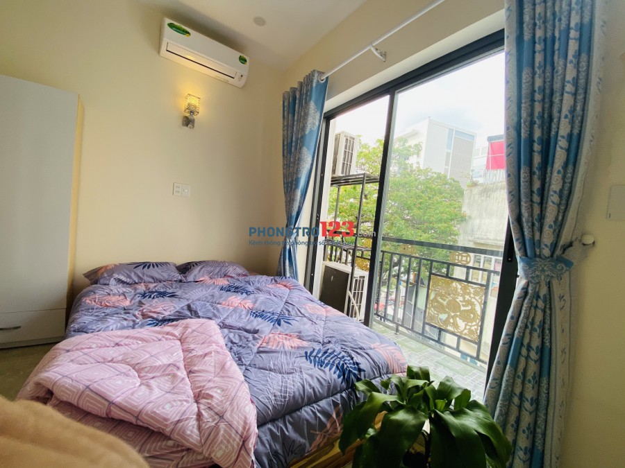 Phòng Ban công thoáng mát ở Phú Nhuận