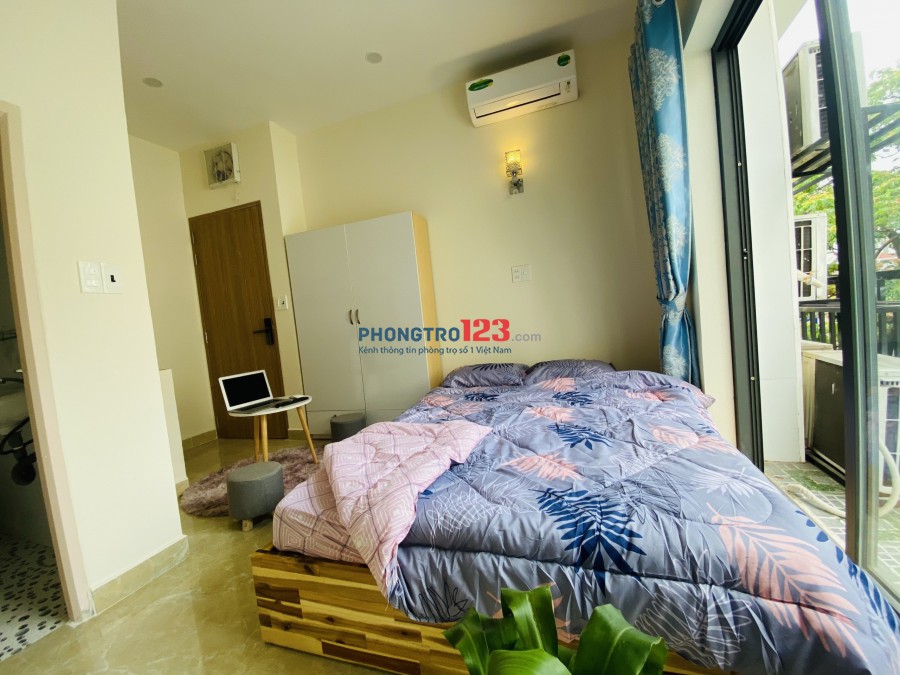 Phòng Ban công thoáng mát ở Phú Nhuận