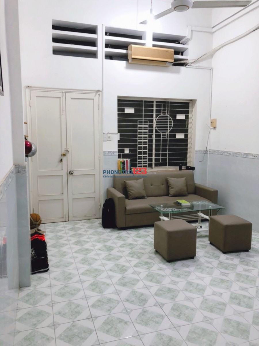 Cho thuê căn hộ Full nội thất tầng trệt 60m2 2pn mặt tiền tại Đinh Tiên Hoàng Q1