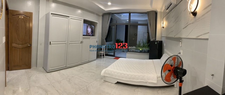 Căn hộ dịch vụ ngã tư phú nhuận sát phan xích long