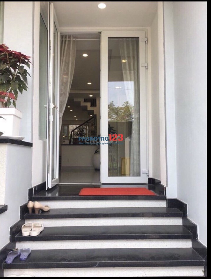 Cho thuê nhà nguyên căn 5x20 Mặt tiền KDC Kim Sơn P Tân Phong Q7