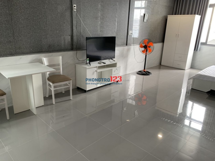 Căn hộ dịch vụ ngã tư phú nhuận sát phan xích long