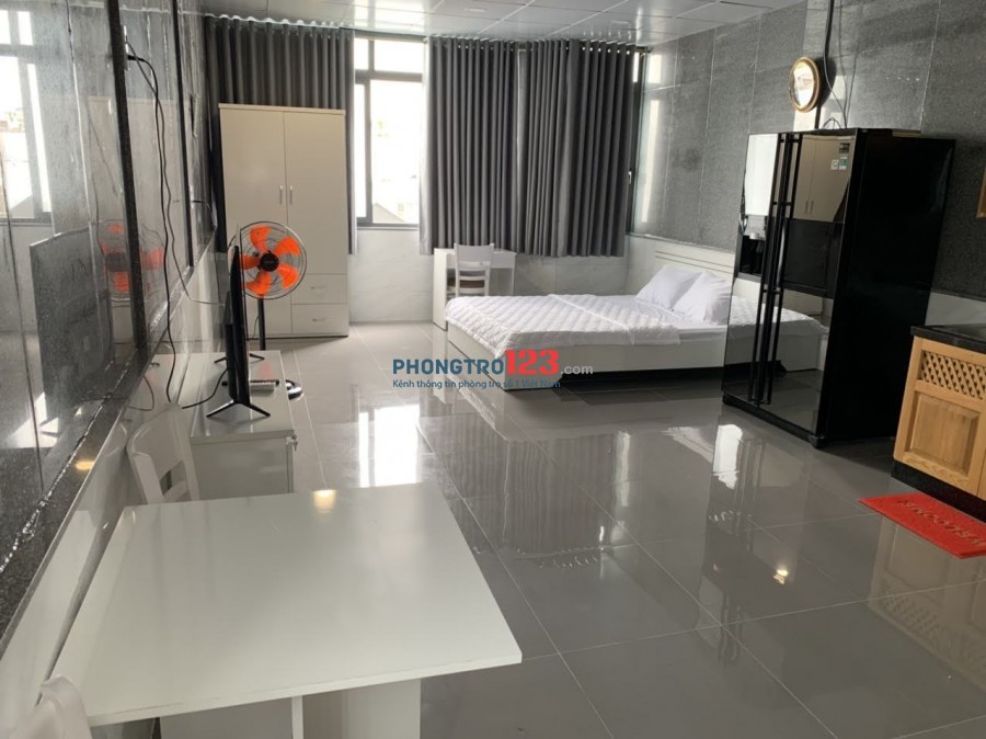 Căn hộ dịch vụ ngã tư phú nhuận sát phan xích long