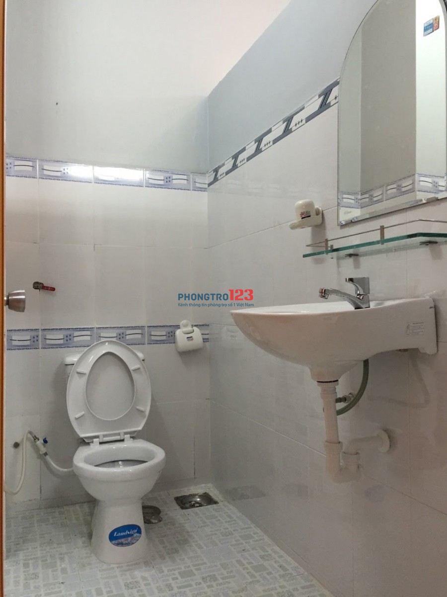 Phòng Vip Bình Giã, P.13, Tân Bình, 28m2, máy lạnh, ban công, wc riêng, máy giặt,... giá rẻ